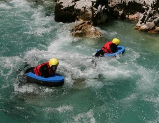  Nadar en aguas bravas cerca de Lyon 